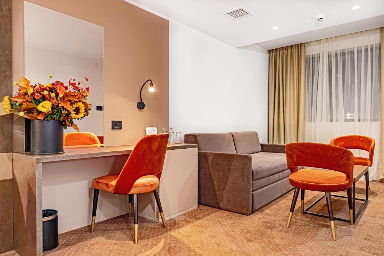 Hotel Ub Aqua Park Ub Екстер'єр фото