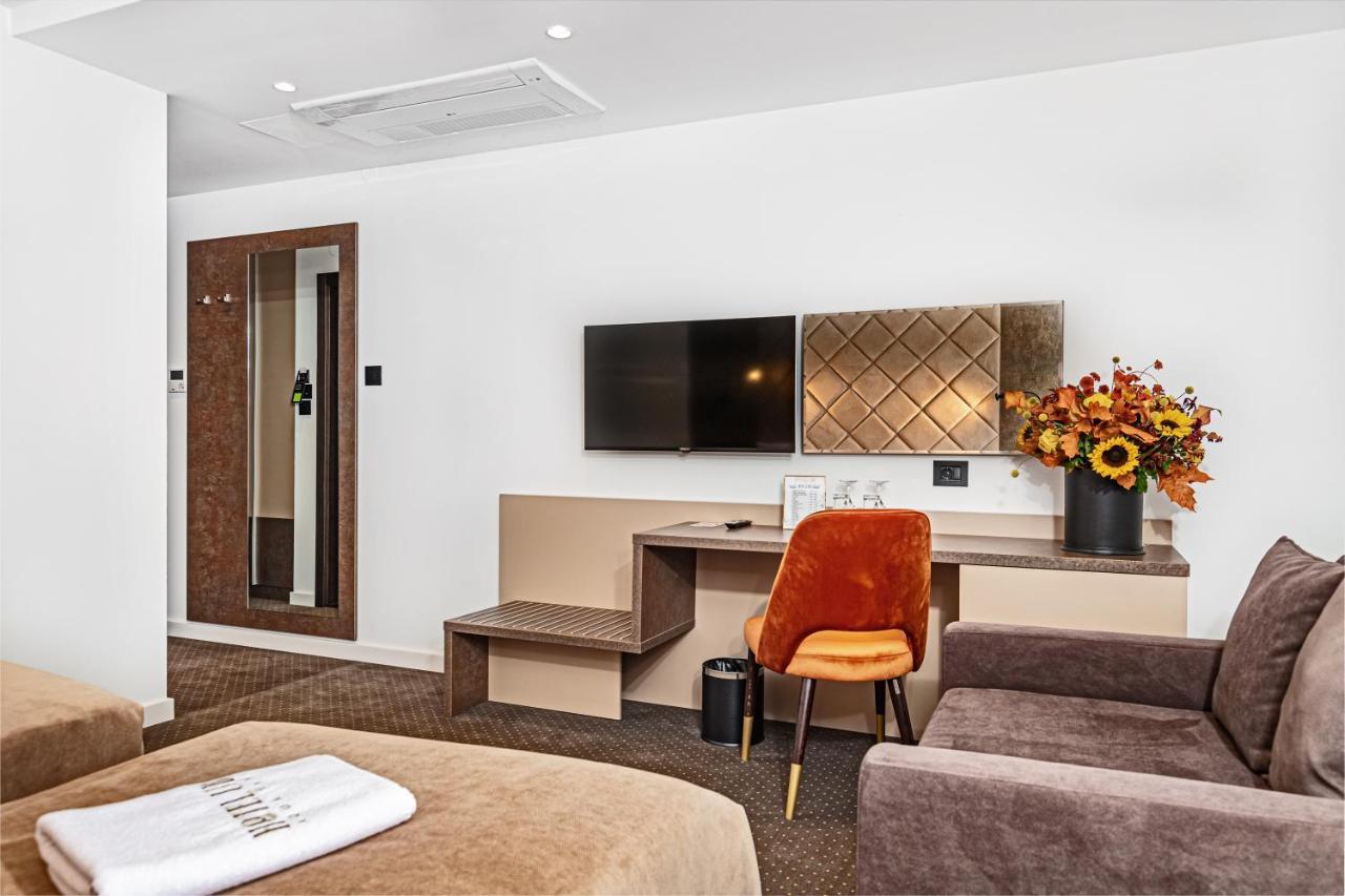 Hotel Ub Aqua Park Ub Екстер'єр фото