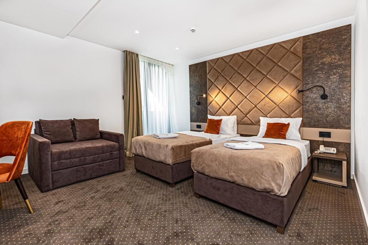 Hotel Ub Aqua Park Ub Екстер'єр фото